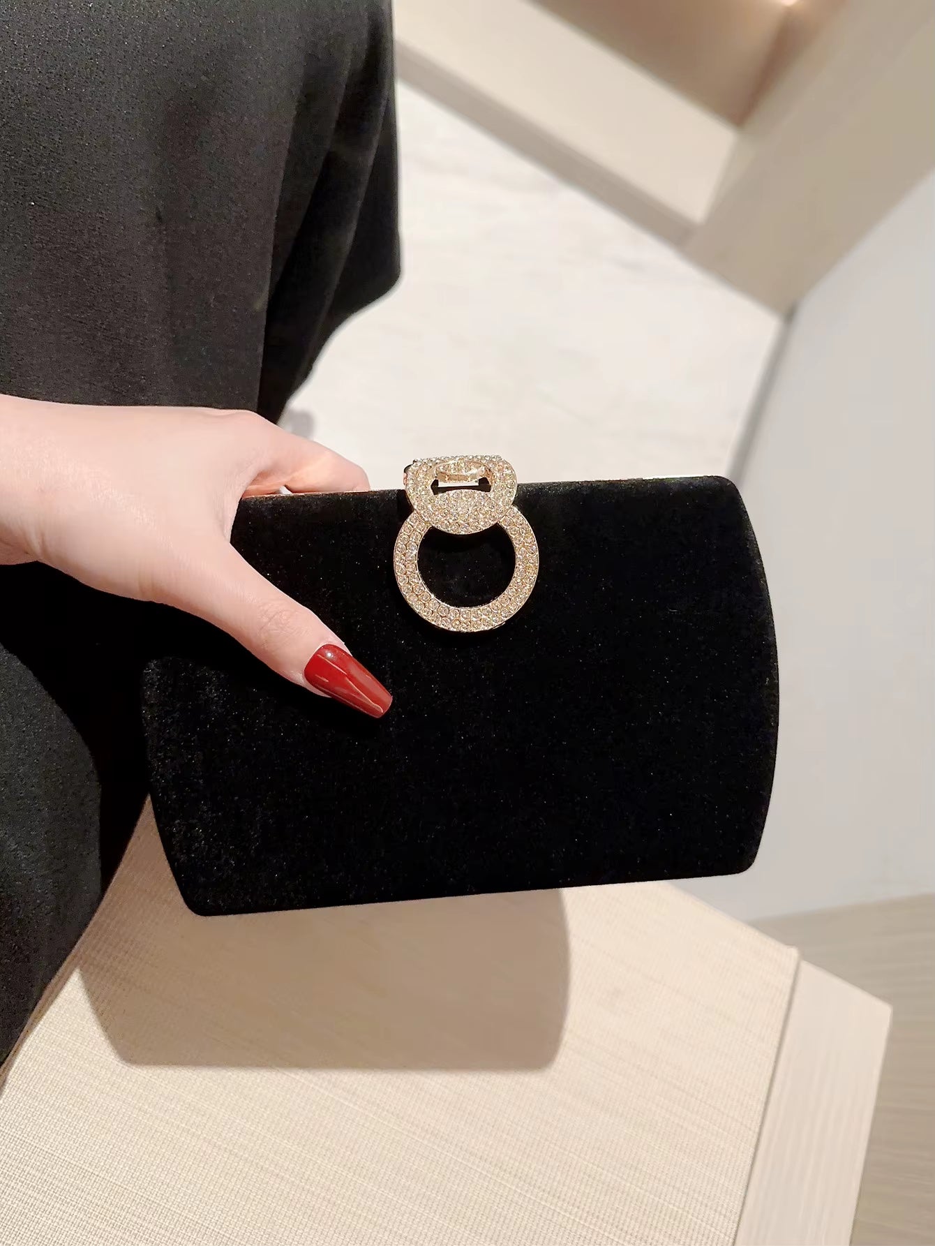 Ladies Autumn Winter Velvet Box Dinner Bag Sparkly Rhinestone Decoration Banquet Bag Clutch Evening Bag Dress Bag Prom Bag Party Bag
