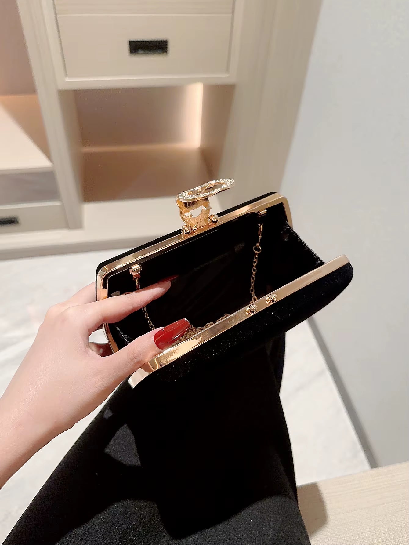 Ladies Autumn Winter Velvet Box Dinner Bag Sparkly Rhinestone Decoration Banquet Bag Clutch Evening Bag Dress Bag Prom Bag Party Bag